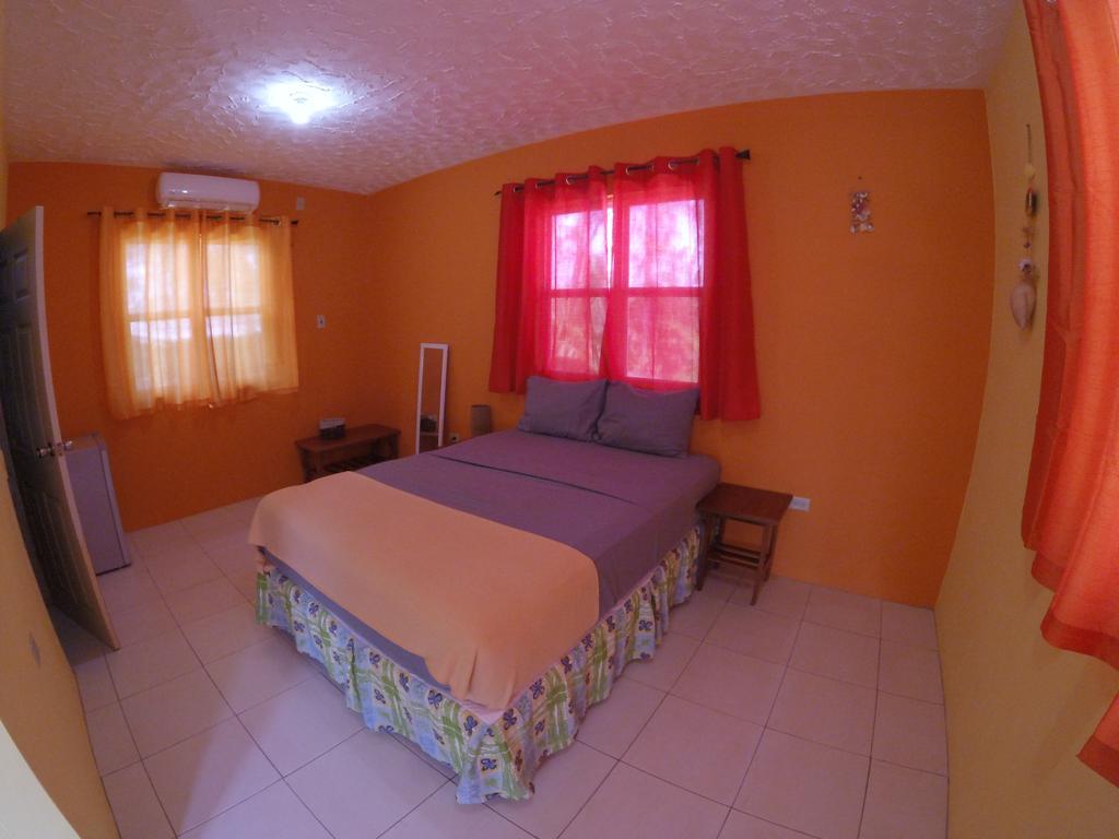 Fish Tobago Guesthouse Buccoo Exterior photo